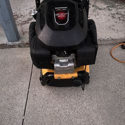 De Walt Pressure Washer 3,300 Psi Gas Powered 