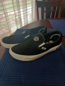 Vans ComfyCush Slip on shoes (mens 6 womens 7.5)