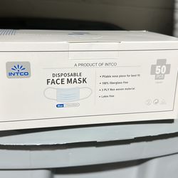 Disposable face mask