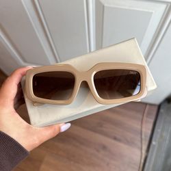dezi glasses