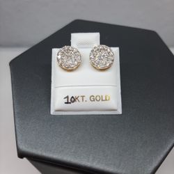 10k Gold Pair Of Diamond Earrings 