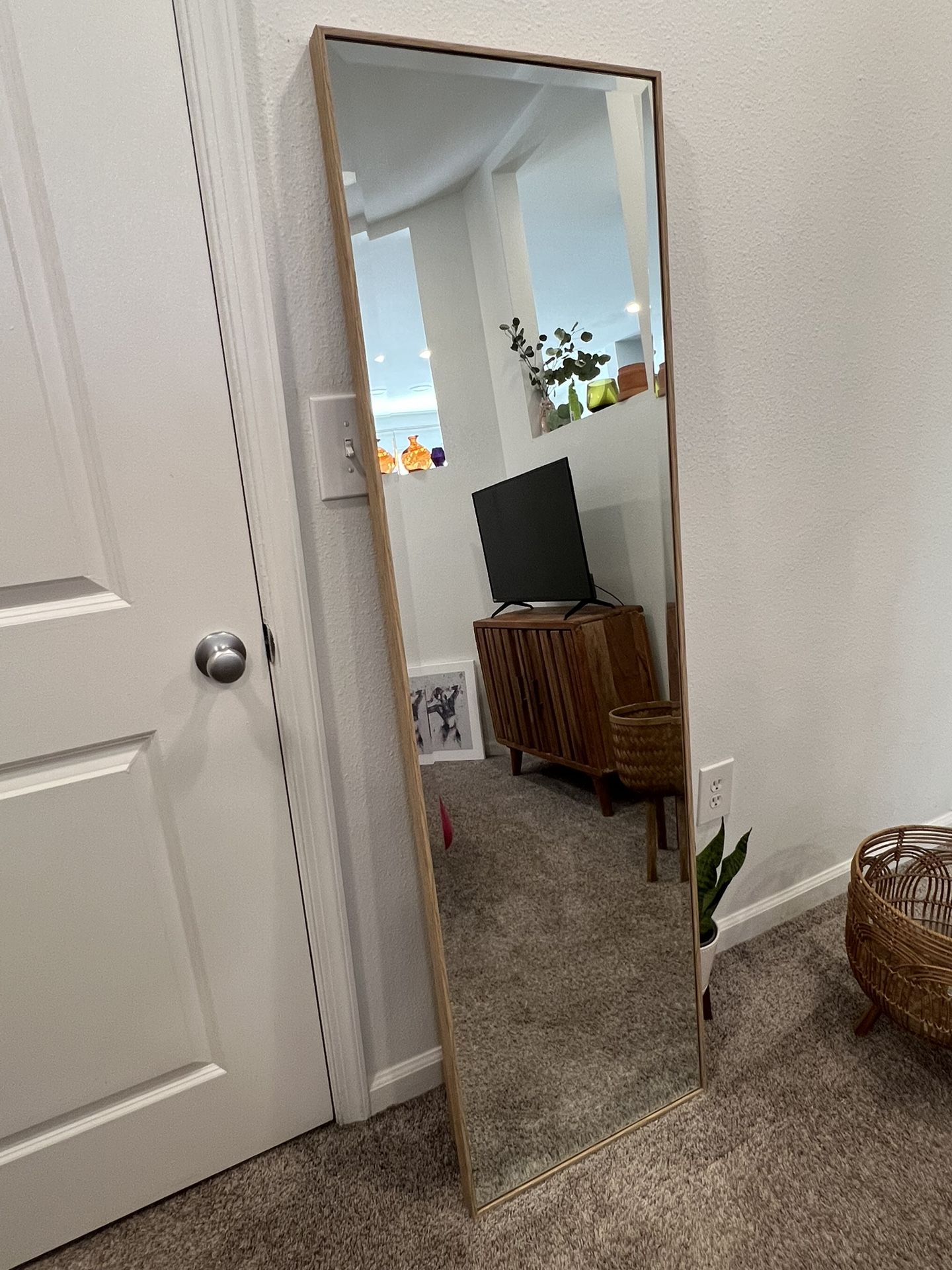 Light Wood Easel Floor Mirror