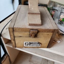 Vintage Esquire Redwood Shoe Shine Box