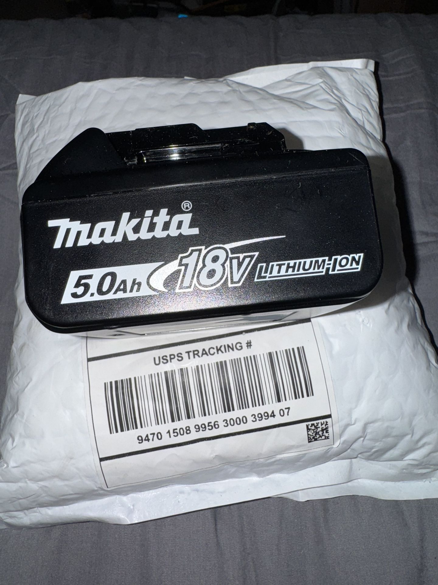 Two Makita 5.0 Ah 18V ( Brand New)