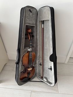 Violin with Bow and Case