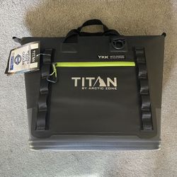 Titan WELDED TOTE COOLER