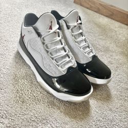 Jordan Max Aura 2 – Men’s Size 8 