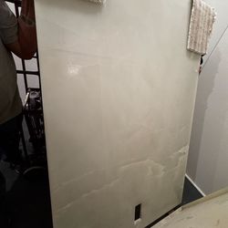 2 Onyx slabs (Ivory/honey)