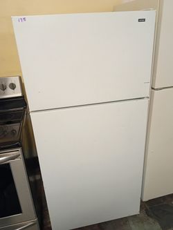 Hotpoint refrigerator apartment size