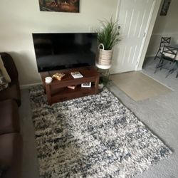 Selling TV Stand / Coffee Table 
