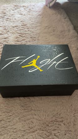 Jordan 4’s size 6