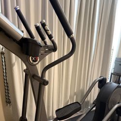 Life Fitness X3 Elliptical - Advanced Console - Whisper Quiet