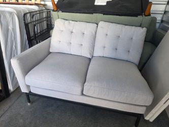 Great Dorm/Apt love seat