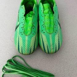 Nike lime green soccer shoes Size 7 Men