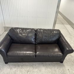 Comfy Nice Leather Sofa, Couch🔥🔥🔥