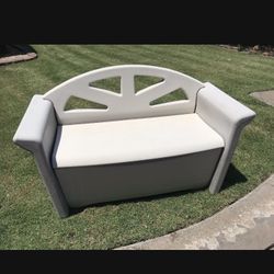 Storage Bench By Rubbermaid