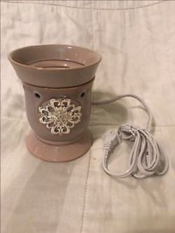 NEW Scentsy Mother's Day Wax Warmer