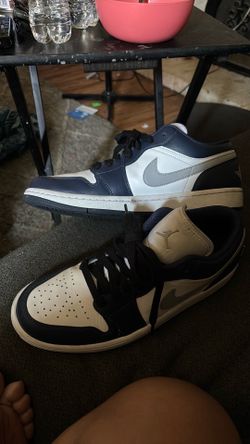 Jordan’s men size 9