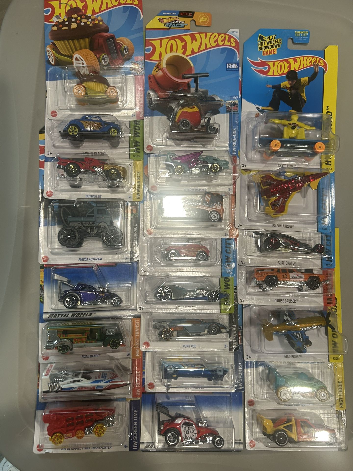 Hot Wheels 22 New Cars Unopened