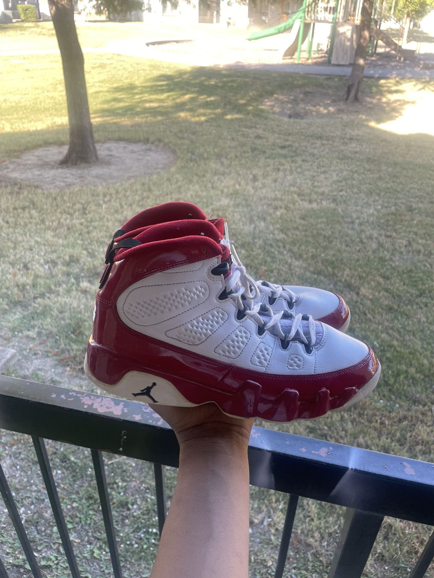 AIR JORDAN 9 - White Gym Red