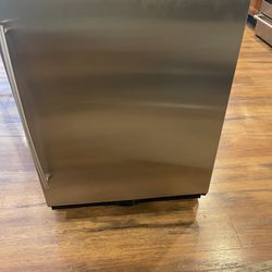 U Line Under counter Frig/Ice Maker