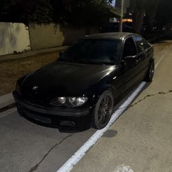 2003 BMW 330i