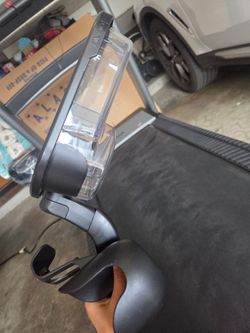 Cup holder from Nuna Rava