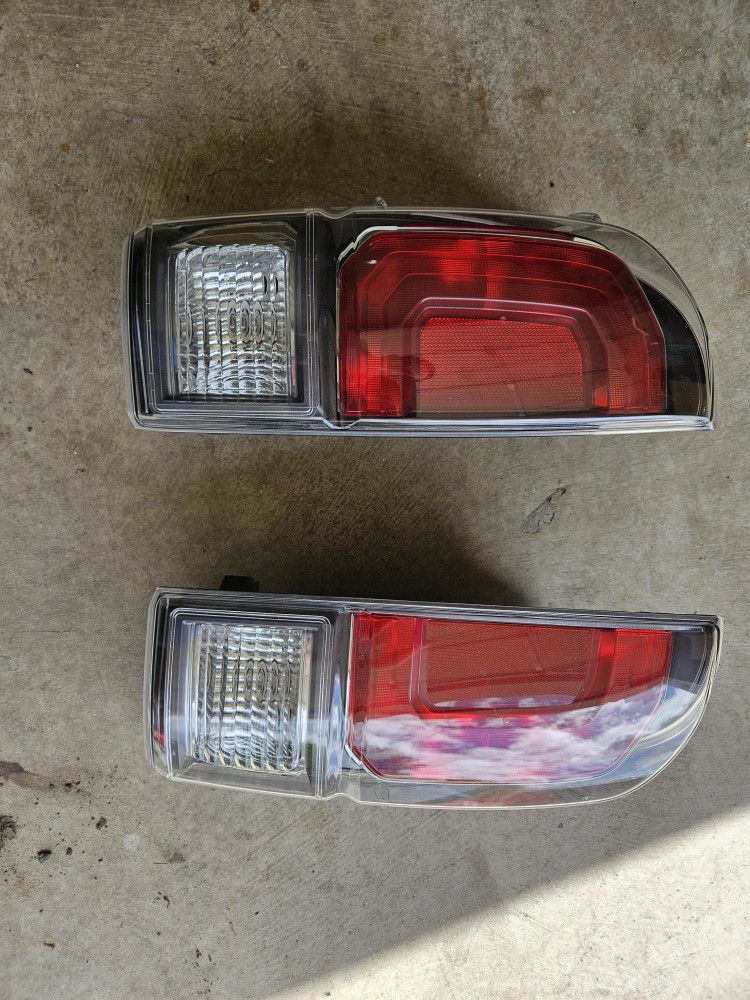 2023 Toyota Tacoma Trd Off Road OEM taillights