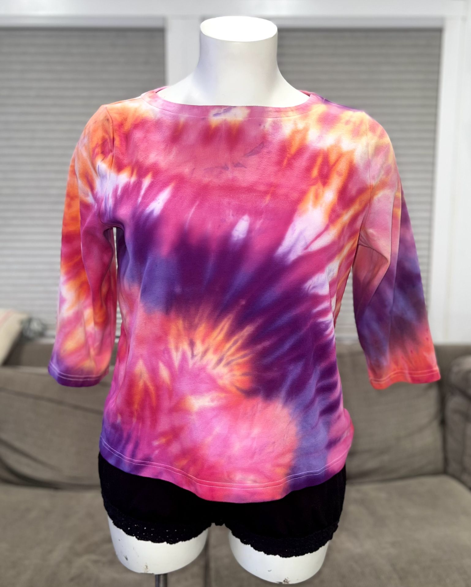 Women’s Tie Dye Shirt- 2XL