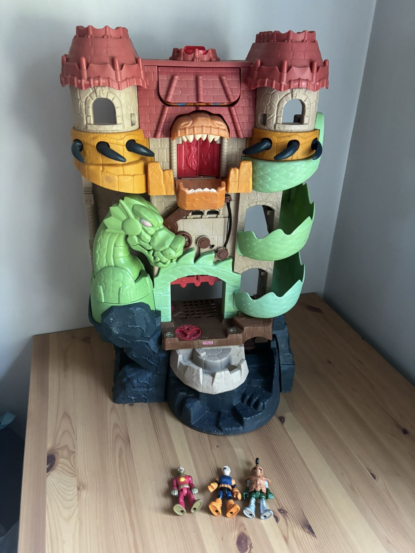 Imaginext Fisher Price Dragon World Fortress Castle Playset