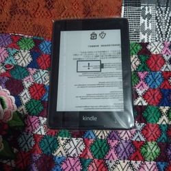 KINDLE  PAPER WHITE ( 8 GB) 7"