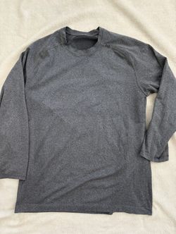 Men’s Lululemon Shirt Large 