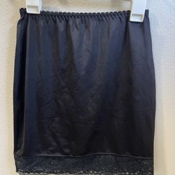 Marceline Vintage Black Slip Size Medium 