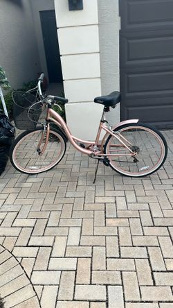 Shimano Women’s Bike.  Like New. 