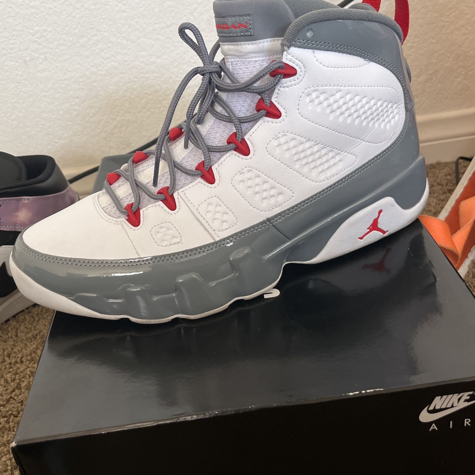 Jordan 9 Retro