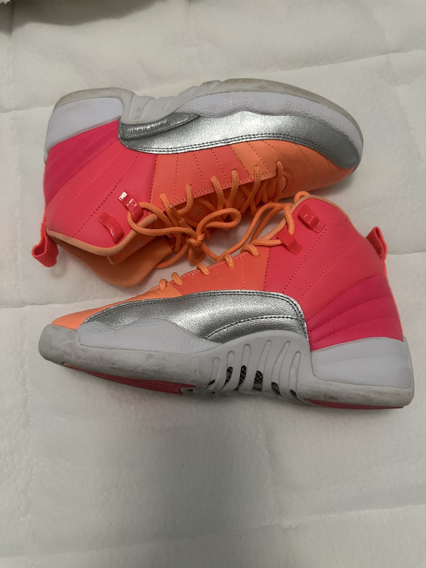 JORDAN 12 Retro “sunrise”