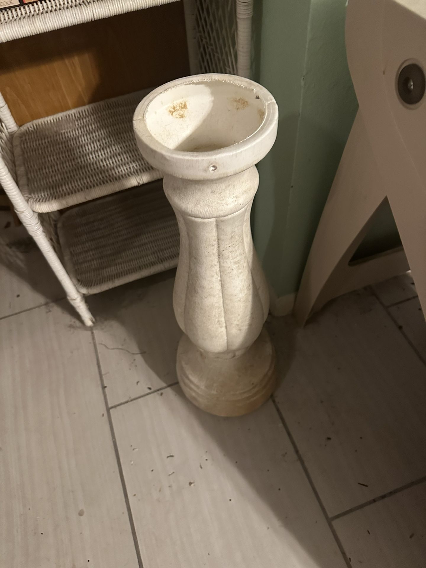 White Plastic Column Planter for Sale in San Antonio, TX OfferUp
