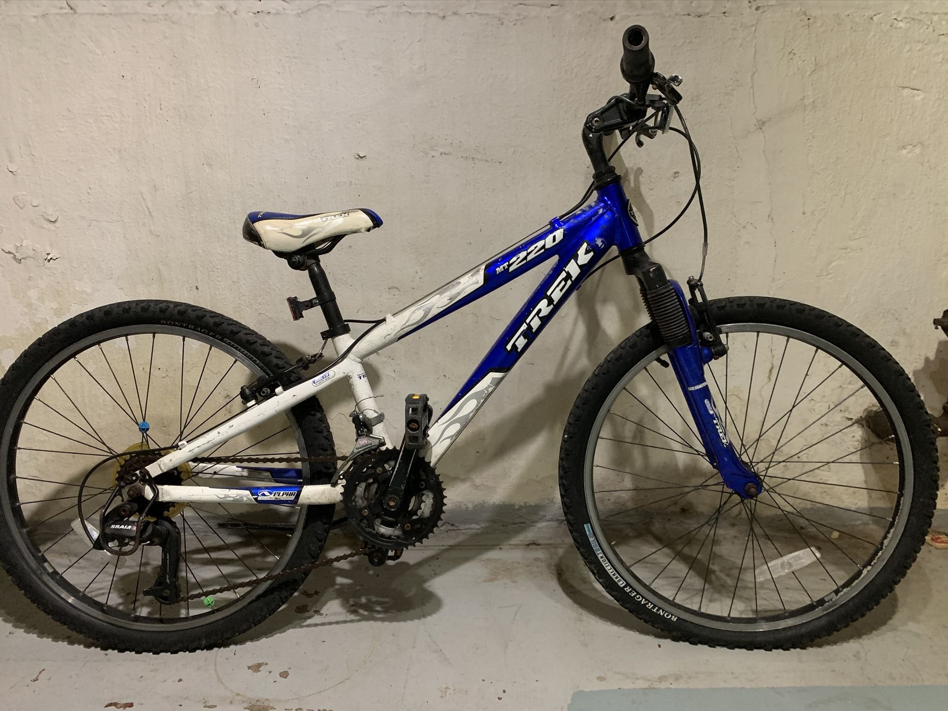 Trek MT220 Mountain Bike