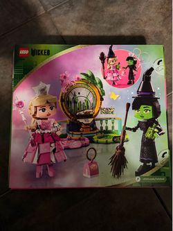 LEGO - Wicked Elphaba & Glinda Figures Fantasy Playset, Kids Witch Toys 75682