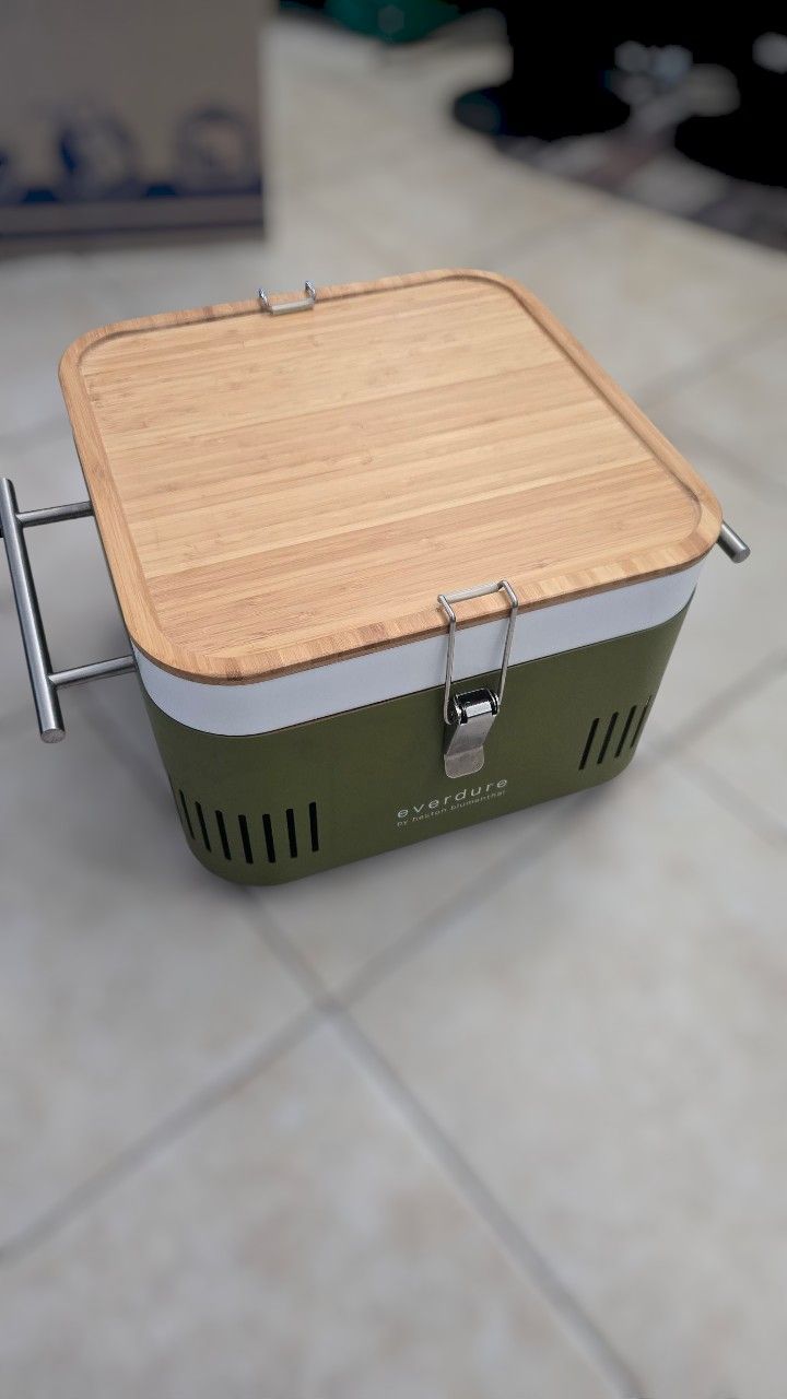 Premium Portable BBQ Grill – Great Condition