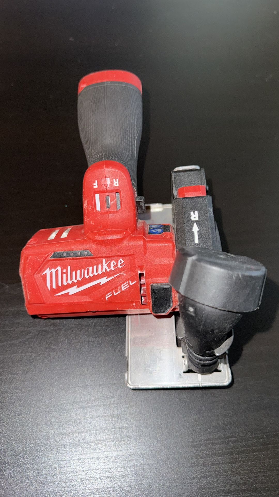 Milwaukee M12 FUEL 12V Lithium Wood Cutter