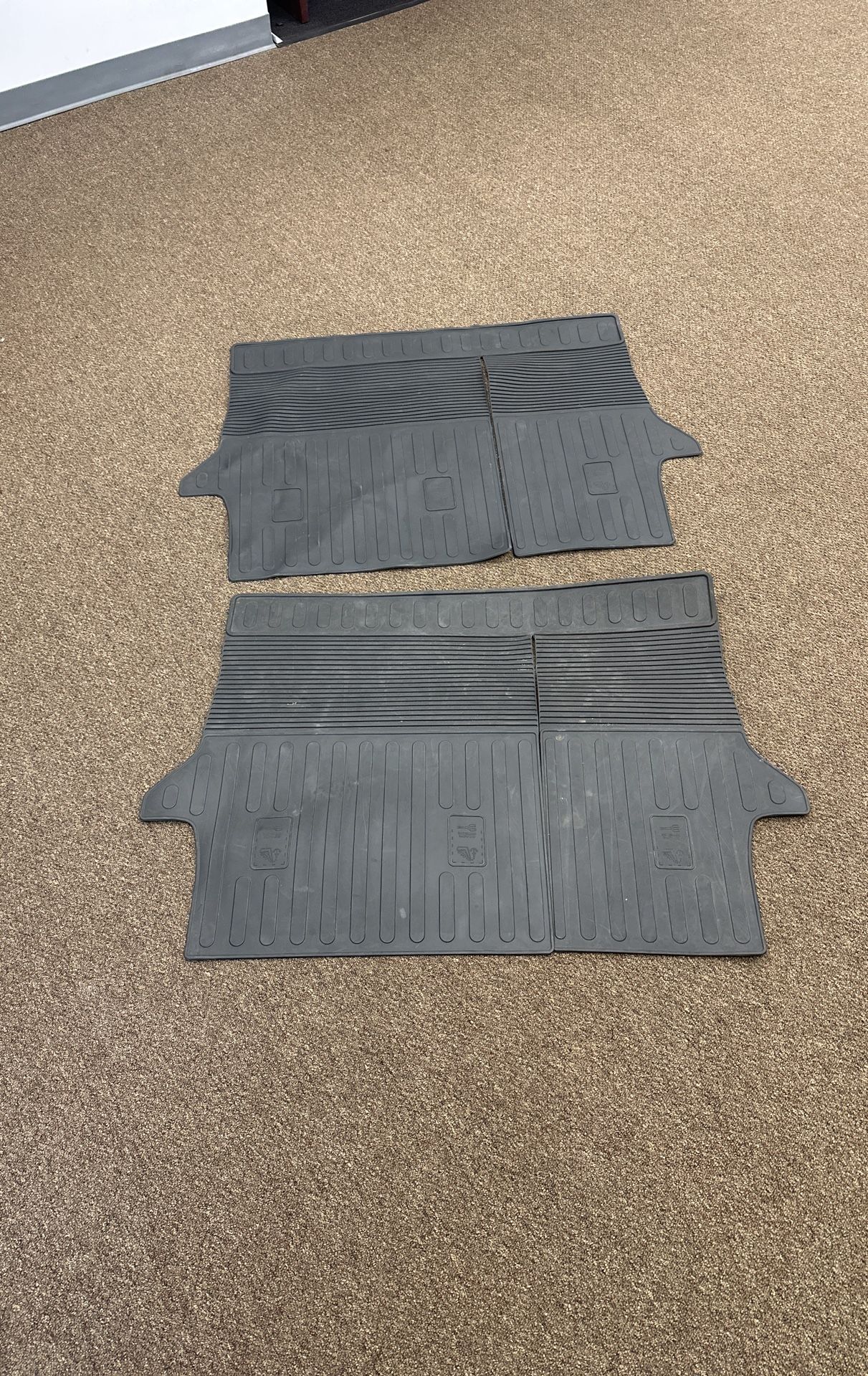 2020-2025 RAV 4 Rear Seat Covers