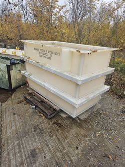 4 Polyproilene Plastic Container 