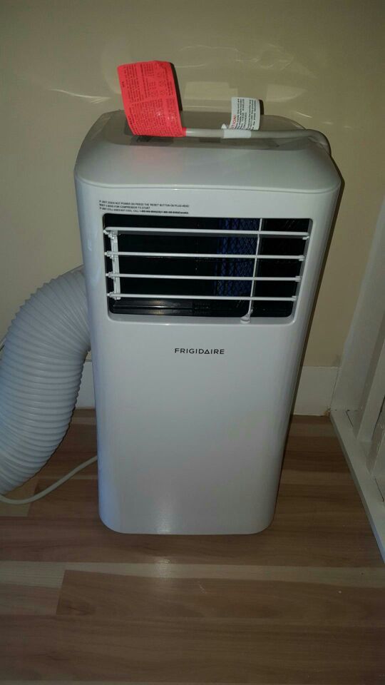 Frigidaire portable air conditioner 8000 btu for Sale in West Warwick, RI OfferUp