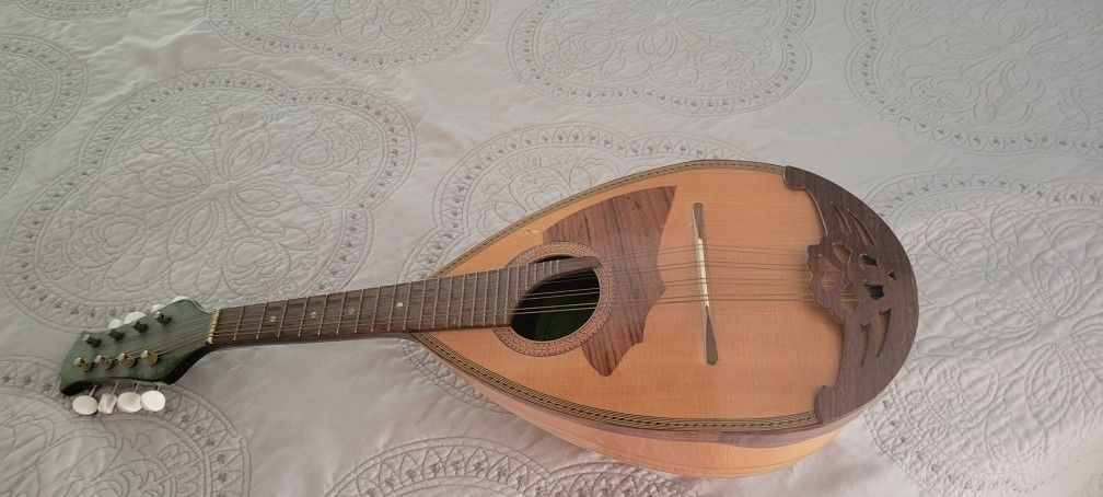 Mandolin