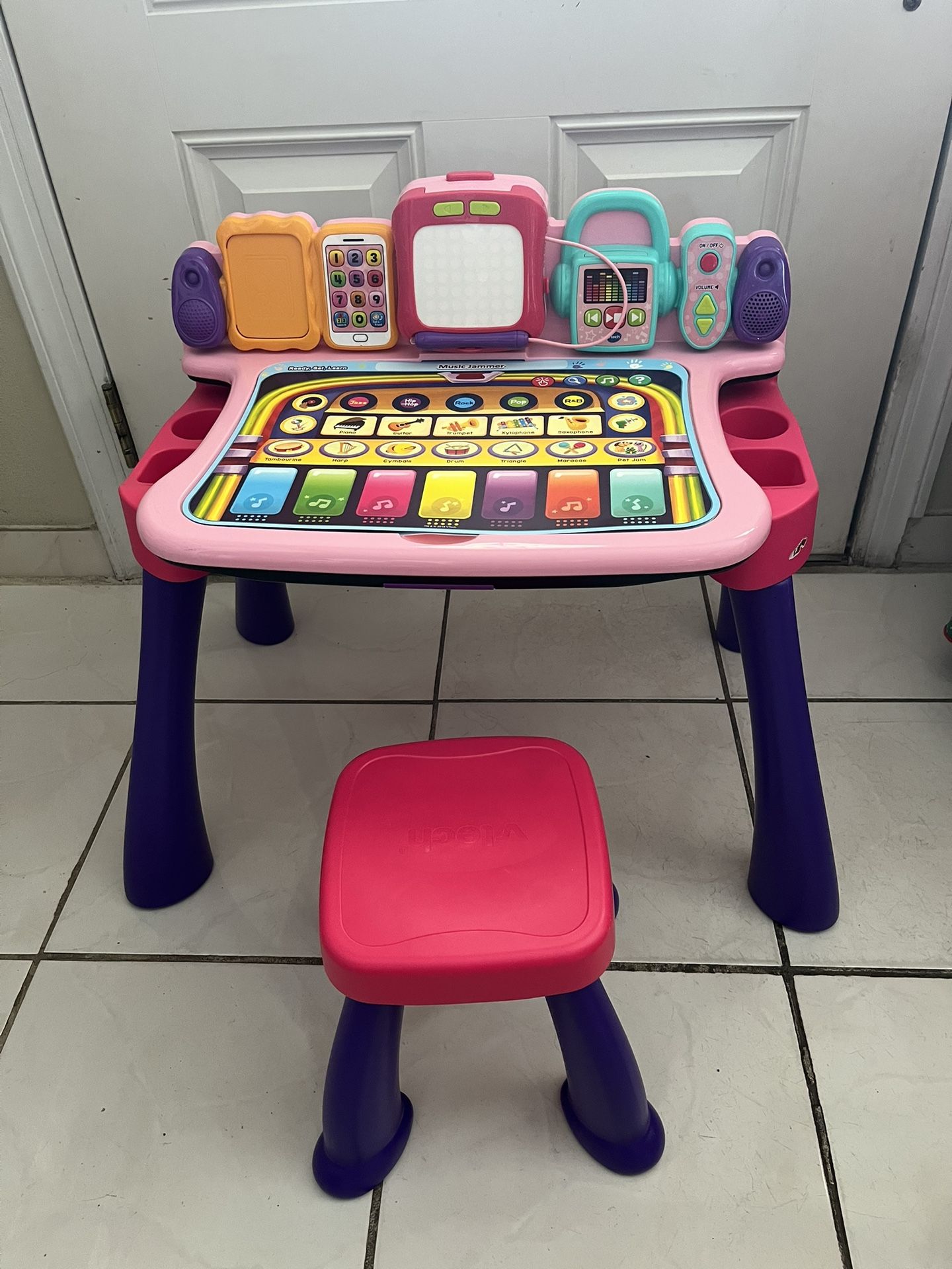 V Tech Explore & Write Desk.