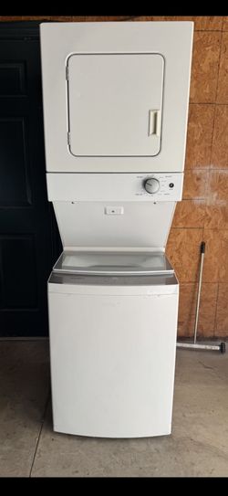 24” Whirlpool Electric Stackable W&D Unit