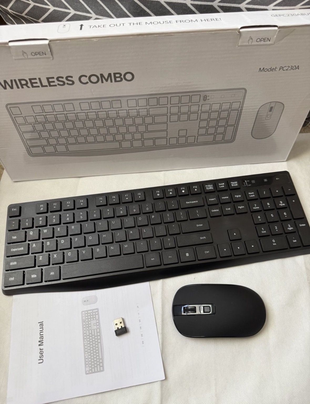 VicTsing Black Wireless Keyboard and Mouse combo