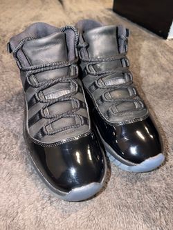 Jordan 11 retro “cap and gown”