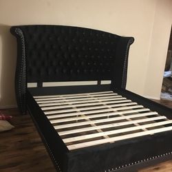 Black Velvet King Bed 